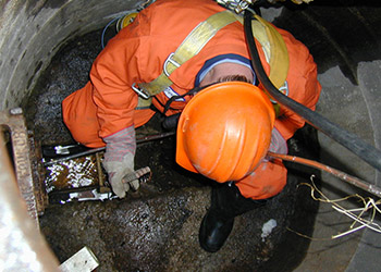 Confined Space Entry (with Escape Breathing Sets)